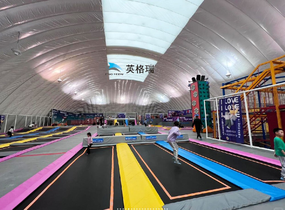 搭建一个大菠萝视频网址APP蹦床馆，为孩子们营造一个游乐天堂